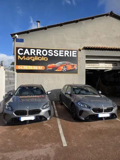 De nouvelles BMW Série 1 Turbo Hybrid en voiture de prêt à la Carrosserie Magliolo, Porto-Vecchio, Carrosserie Magliolo