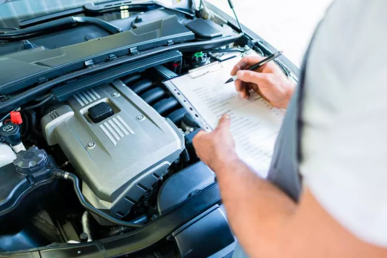 À quelle fréquence faire la révision d'une Clio 4 diesel ?, Porto-Vecchio, Carrosserie Magliolo